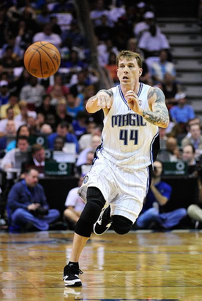 CBA俱乐部杯赛：青岛崂山啤酒胜天津先行者