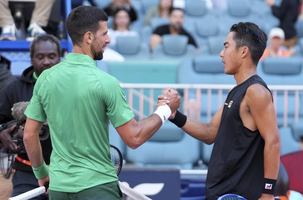 官方：皇家社会签下狼队前锋格德斯；据悉转会费为400万欧